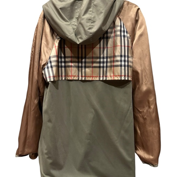 Burberry Men's Classic Beige Trench Coat size M - Picture 8 of 16